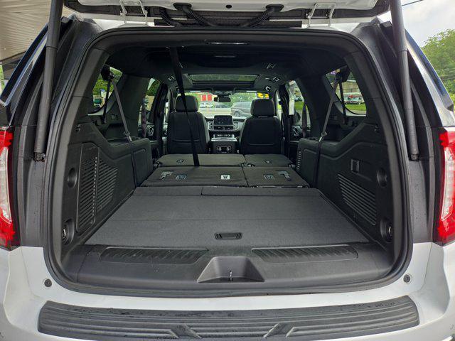 Photo of 2023 Summit White GMC Yukon XL
