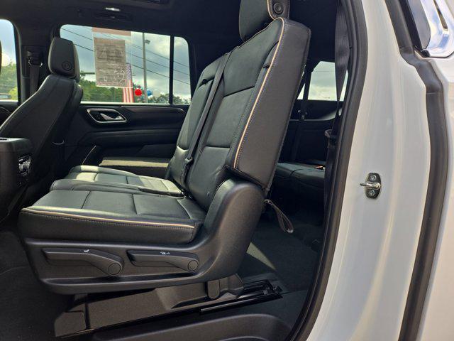 Photo of 2023 Summit White GMC Yukon XL