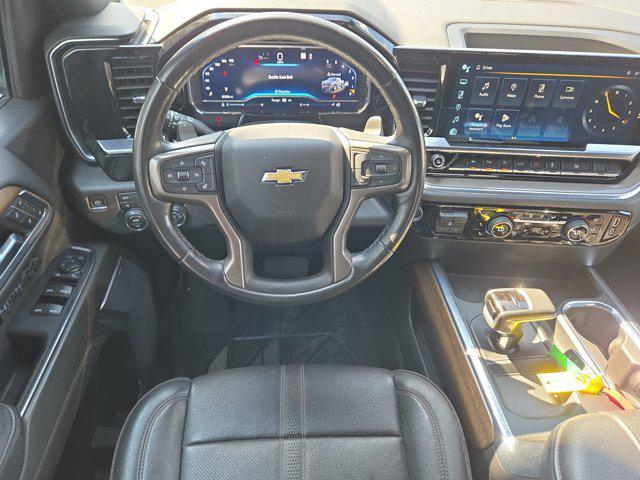 Photo of 2022 Black Chevrolet Silverado 1500