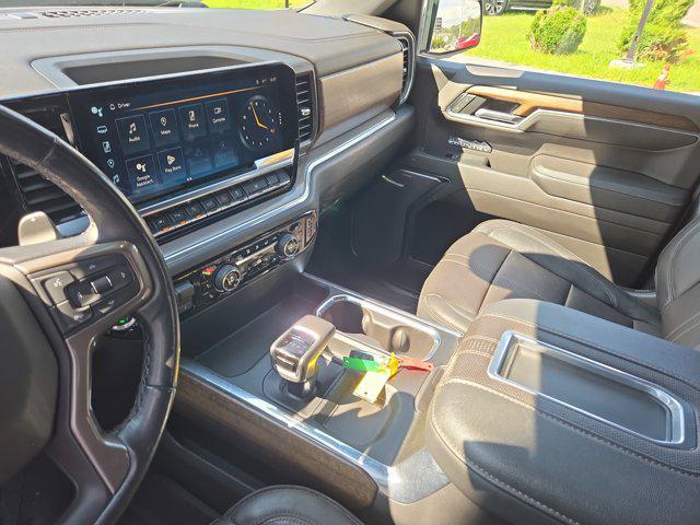 Photo of 2022 Black Chevrolet Silverado 1500