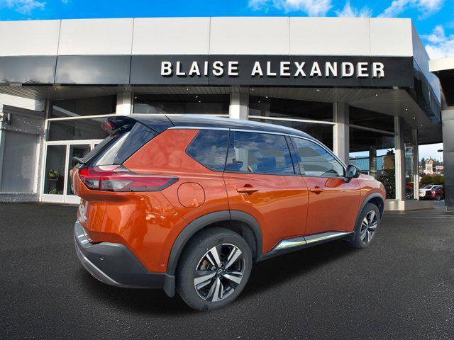 Photo of 2023 Sunset Drift Chromaflair/Super Black Nissan Rogue