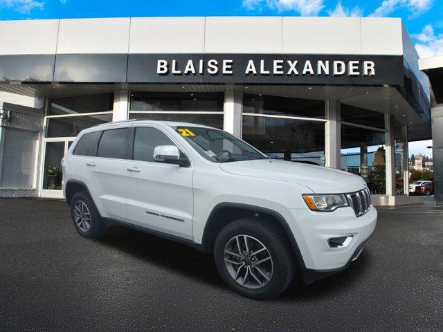 Photo of 2021 Bright White Clearcoat Jeep Grand Cherokee