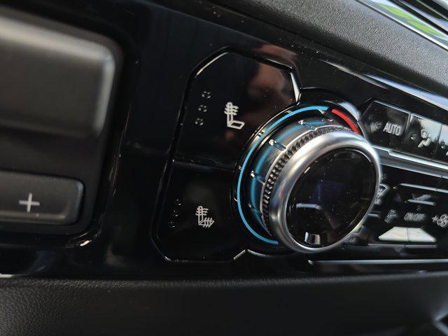 Photo of 2025 Summit White GMC Sierra 1500