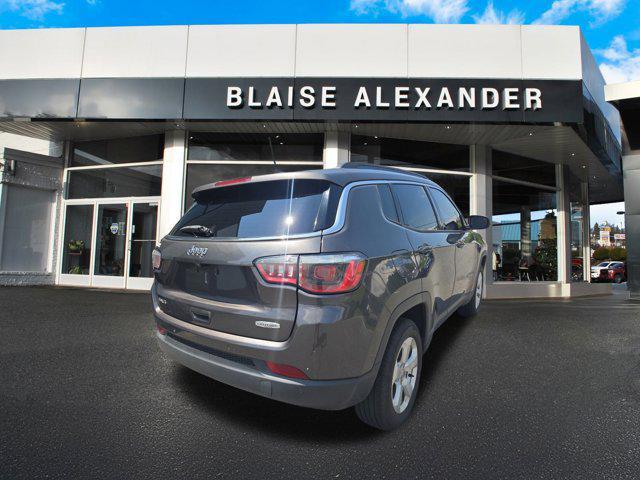 Photo of 2018 Granite Crystal Metallic Clearcoat Jeep Compass