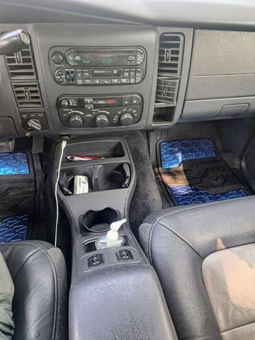 Photo of 2002 Blue Dodge Durango