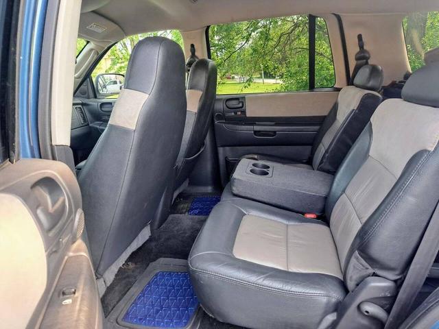 Photo of 2002 Blue Dodge Durango