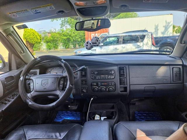 Photo of 2002 Blue Dodge Durango