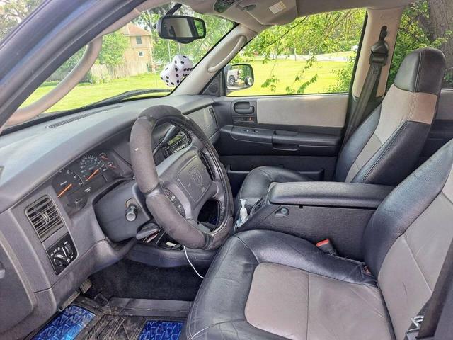 Photo of 2002 Blue Dodge Durango