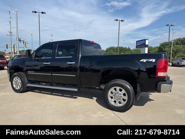 Photo of 2011 Onyx Black GMC Sierra 2500