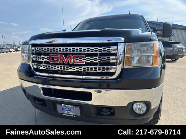 Photo of 2011 Onyx Black GMC Sierra 2500