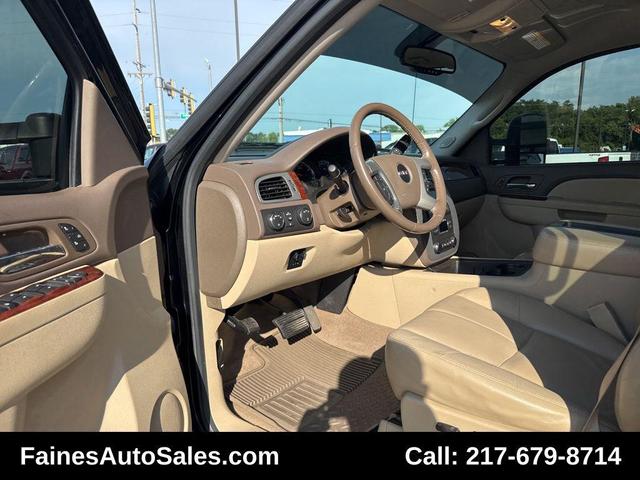 Photo of 2011 Onyx Black GMC Sierra 2500