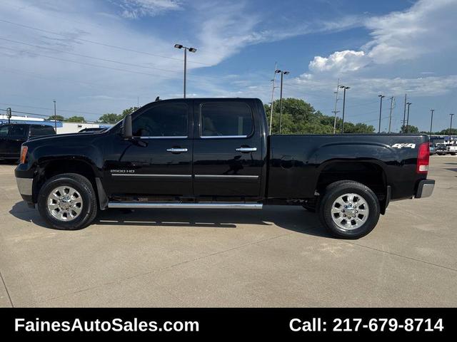 Photo of 2011 Onyx Black GMC Sierra 2500