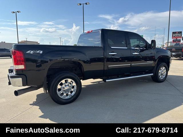 Photo of 2011 Onyx Black GMC Sierra 2500