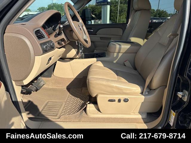 Photo of 2011 Onyx Black GMC Sierra 2500