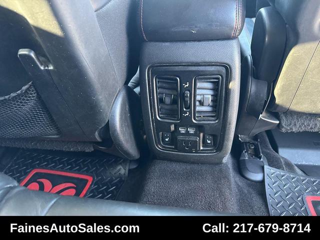 Photo of 2018 Billet Metallic Clearcoat Dodge Durango
