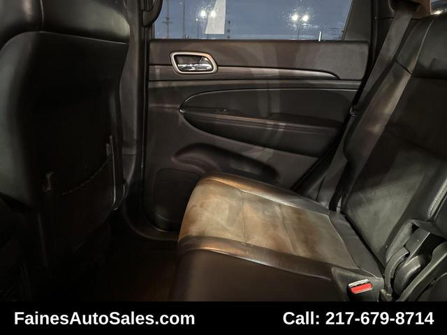 Photo of 2019 Diamond Black Crystal Pearlcoat Jeep Grand Cherokee