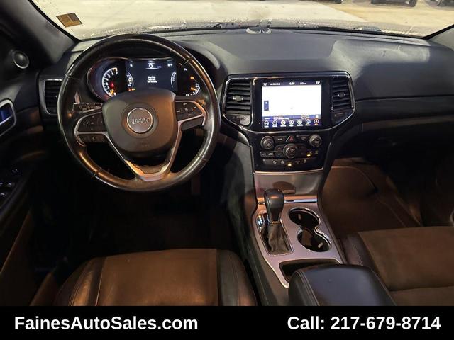 Photo of 2019 Diamond Black Crystal Pearlcoat Jeep Grand Cherokee