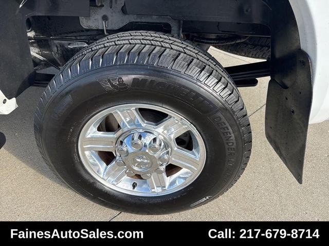 Photo of 2013 Bright White Clearcoat RAM 2500