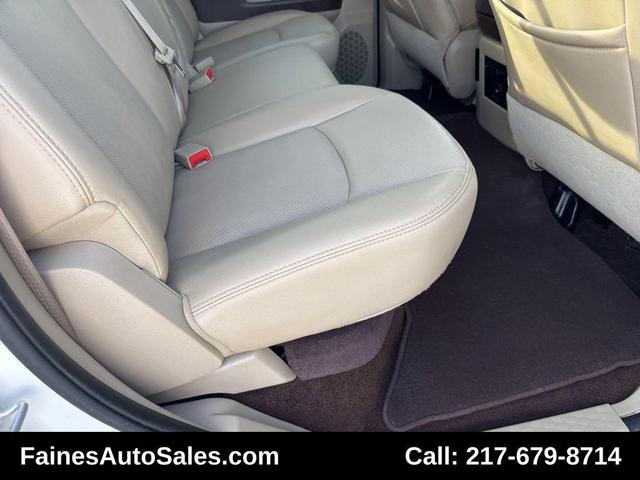 Photo of 2013 Bright White Clearcoat RAM 2500