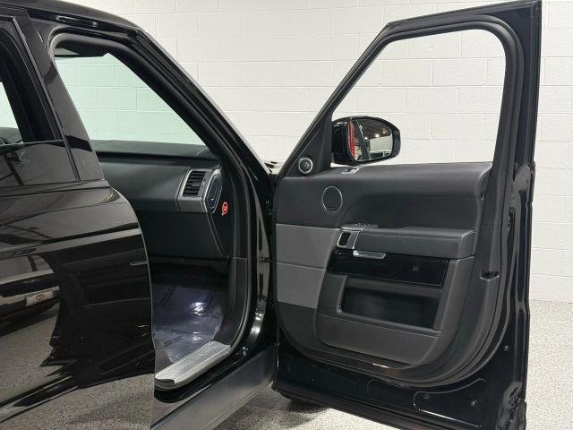 Photo of 2019 Santorini Black Land Rover Range Rover Sport