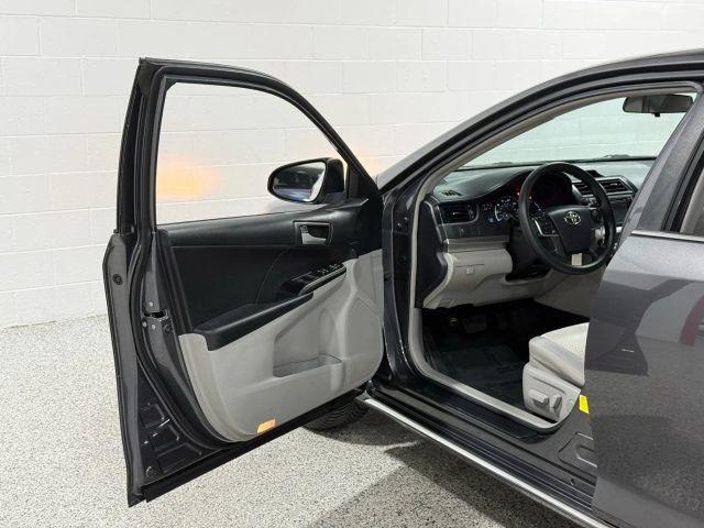 Photo of 2012 Gray Toyota Camry