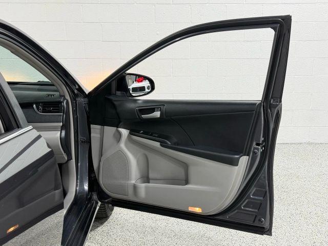 Photo of 2012 Gray Toyota Camry