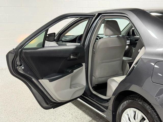 Photo of 2012 Gray Toyota Camry
