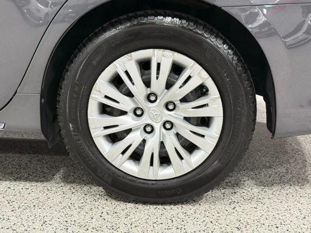 Photo of 2012 Gray Toyota Camry