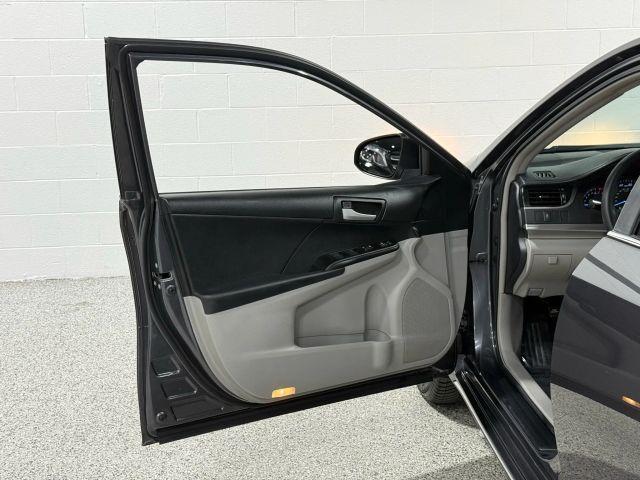 Photo of 2012 Gray Toyota Camry