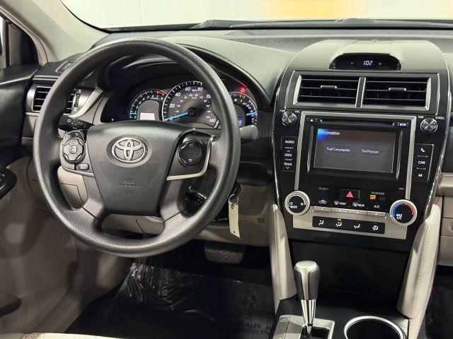 Photo of 2012 Gray Toyota Camry