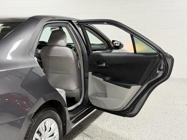 Photo of 2012 Gray Toyota Camry