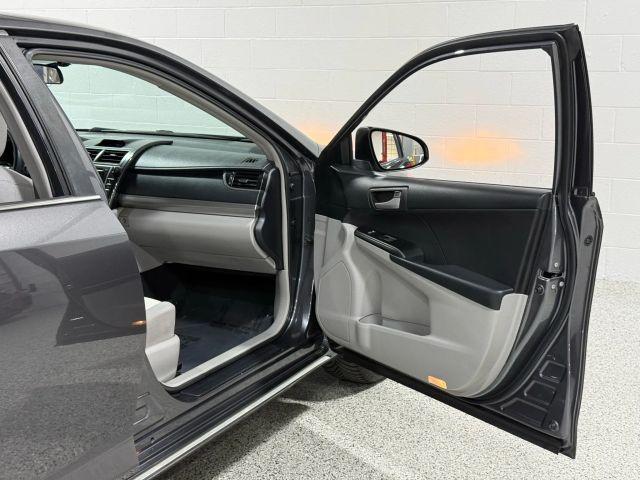 Photo of 2012 Gray Toyota Camry