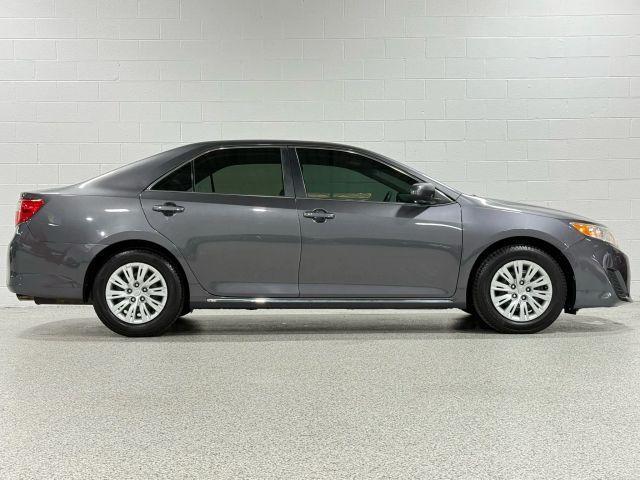 Photo of 2012 Gray Toyota Camry