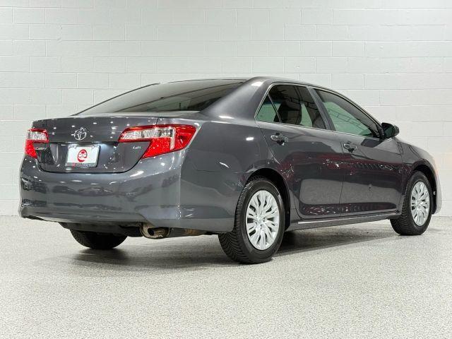 Photo of 2012 Gray Toyota Camry