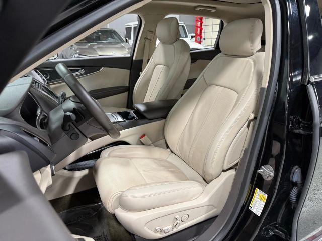 Photo of 2018 Black Lincoln MKX