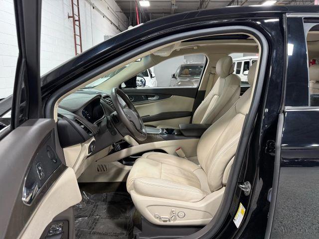 Photo of 2018 Black Lincoln MKX