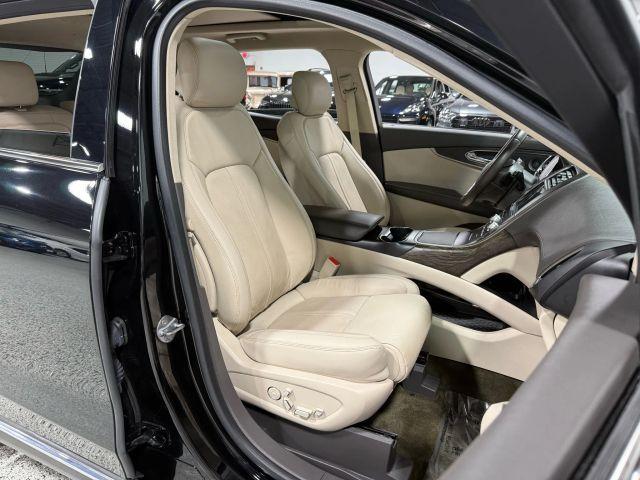 Photo of 2018 Black Lincoln MKX