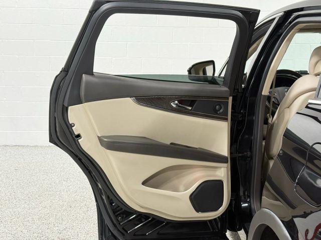 Photo of 2018 Black Lincoln MKX