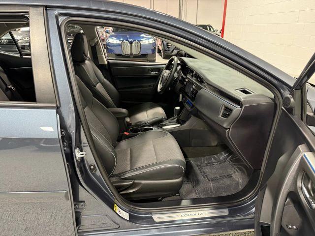 Photo of 2016 Gray Toyota Corolla