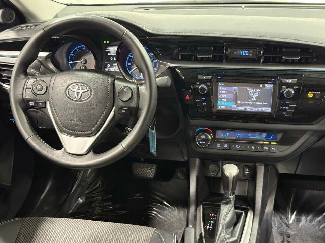 Photo of 2016 Gray Toyota Corolla