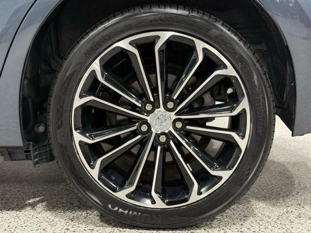 Photo of 2016 Gray Toyota Corolla