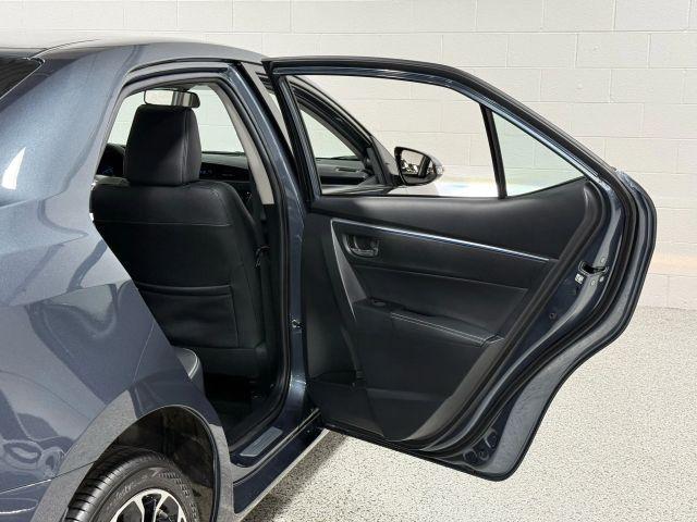 Photo of 2016 Gray Toyota Corolla