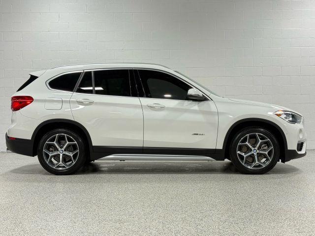 Photo of 2017 White BMW X1