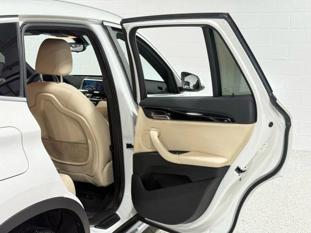 Photo of 2017 White BMW X1