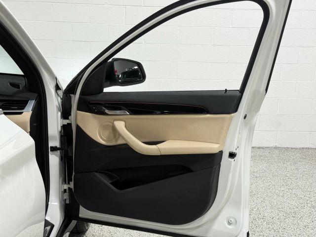 Photo of 2017 White BMW X1