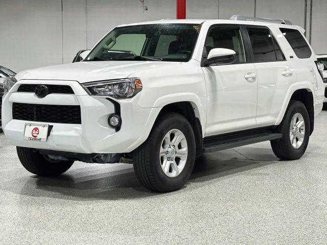 Photo of 2017 White Toyota 4Runner