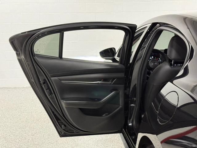 Photo of 2024 Jet Black Mazda Mazda3