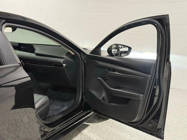Photo of 2024 Jet Black Mazda Mazda3