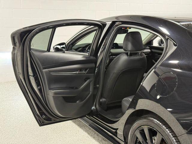 Photo of 2024 Jet Black Mazda Mazda3