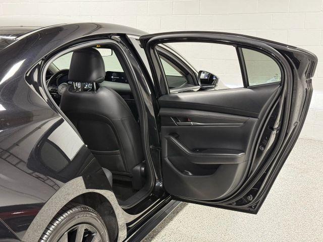 Photo of 2024 Jet Black Mazda Mazda3
